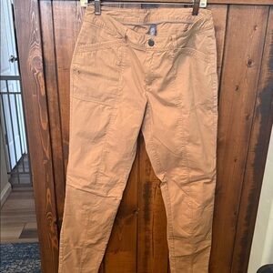 Mountain Hardwear Light Canvas Tapered Pant, size 6, camel color